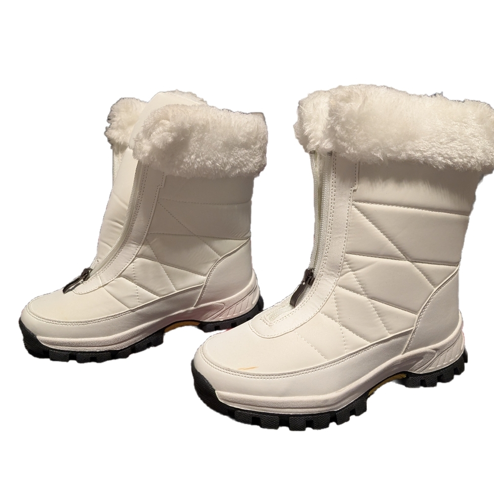 Snow boots